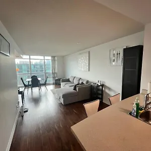 Apartment Downtown By The Lake, Toronto