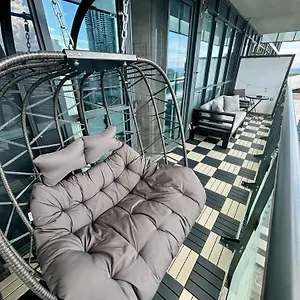 Apartment Stylish At 300 Front Street W, Toronto