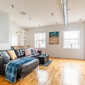 Apartment Modern 2 Bedroom - Heart Of Leslieville, Toronto